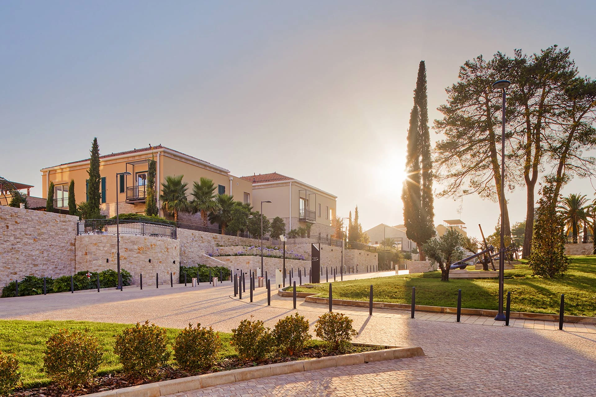 4 najveća benefita posjedovanja rezidencije u naselju ušuškane u bujnom zelenilu