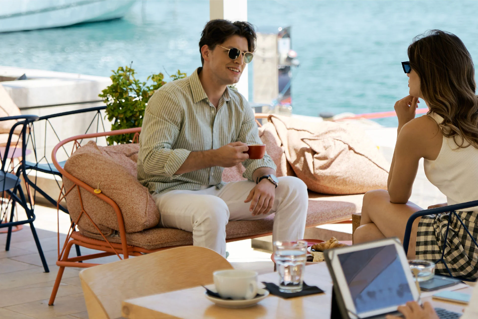 DIGITAL NOMADS: ПОСТАВЬТЕ НА ПАУЗУ ОБРАЗ ЖИЗНИ ЦИФРОВОГО КОЧЕВНИКА И ПРИСОЕДИНИТЕСЬ К НАМ В ПОРТОНОВИ